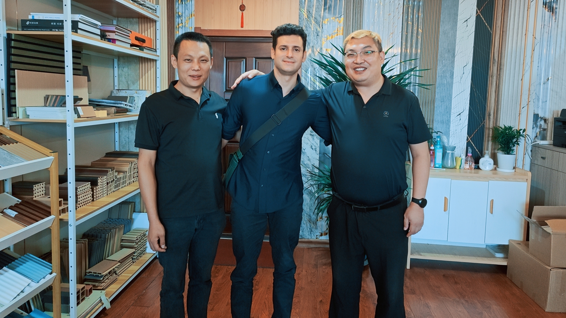 Brazilian Client Mr. Trago Visits Our Factory and Showroom for WPC Product Inspection, Strengthening South American Market Collaboration